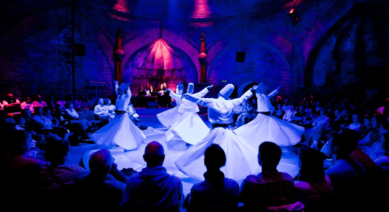 https://www.awazthevoice.in/upload/news/1752322124sama_dance.jpg