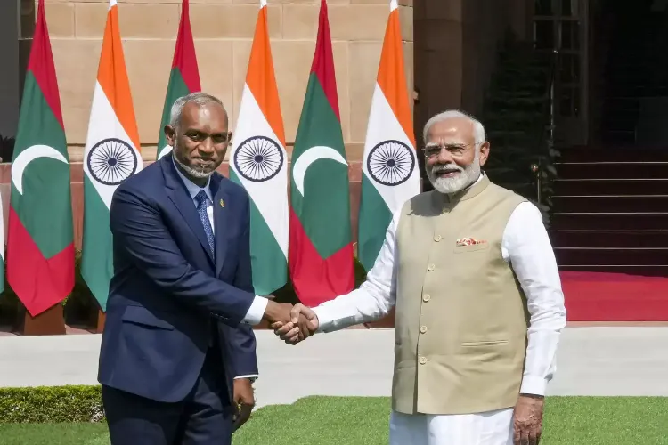 Ex-Maldives President with PM Modi