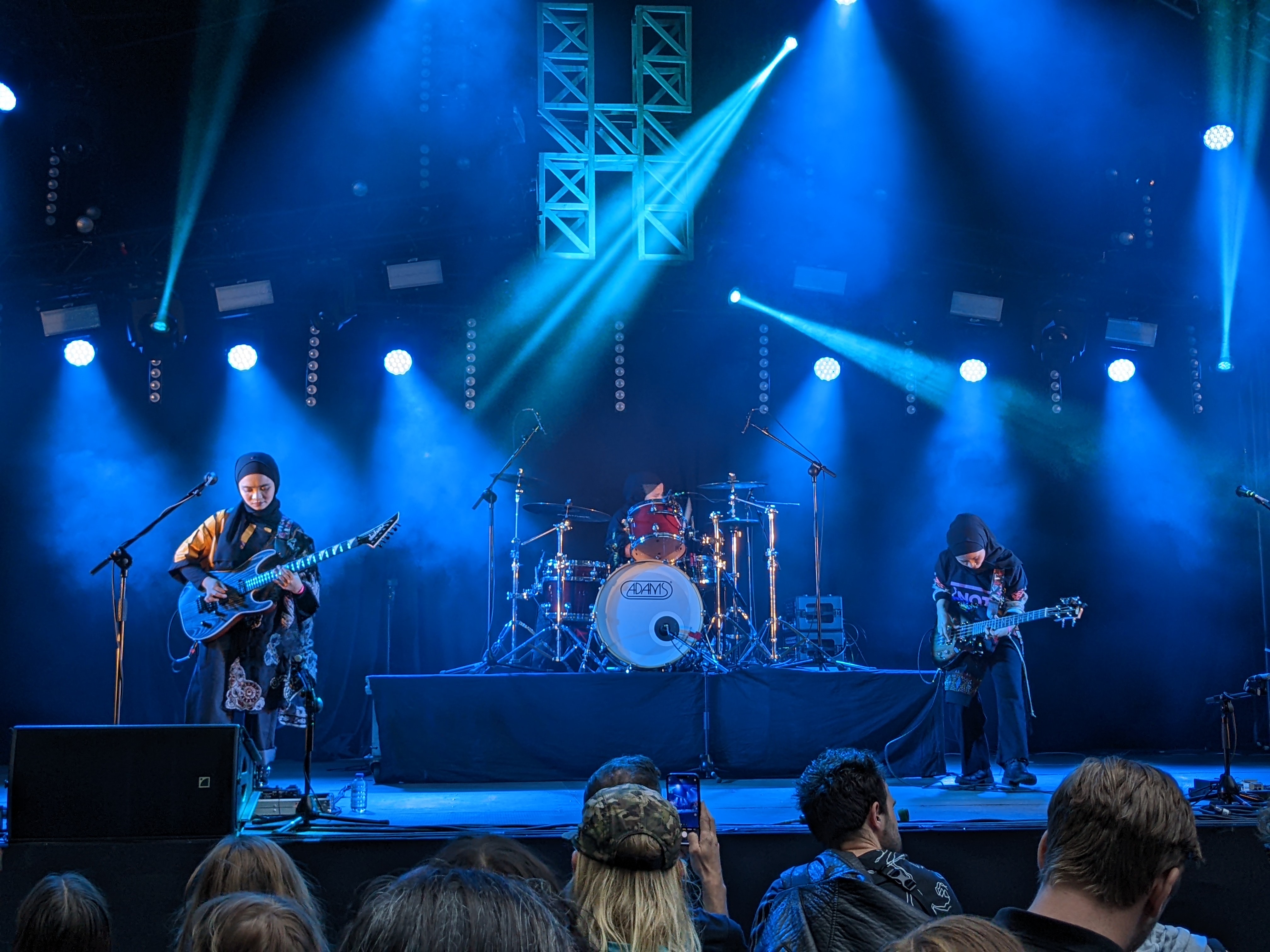 https://www.awazthevoice.in/upload/news/1753263936Voice_of_Baceprot_op_het_Valkhof_Festival_2022_05.jpg