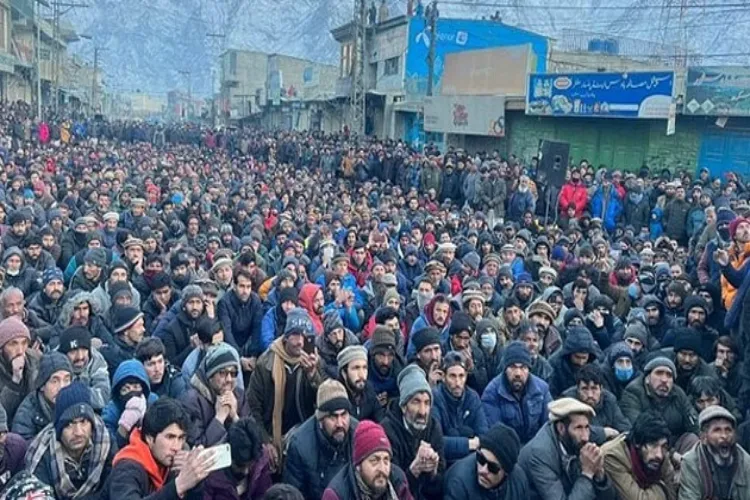 Protesters in PoJK (file)