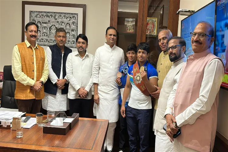 Rajasthan’s wrestling stars Ashwin and Komal Verma visit Parliament (file)