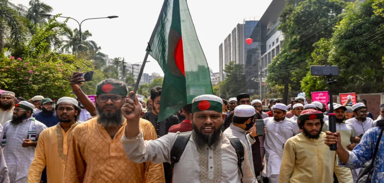 Islamist forces protesting against minorities in Bangladesh
