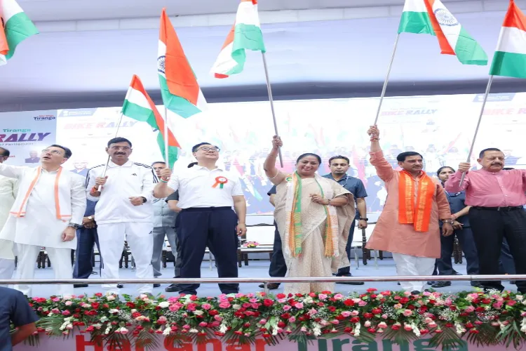 Delhi Chief Minister Rekha Gupta and Delhi Education Minister Ashish Sood flagged off the Tiranga Cyclothon for girls