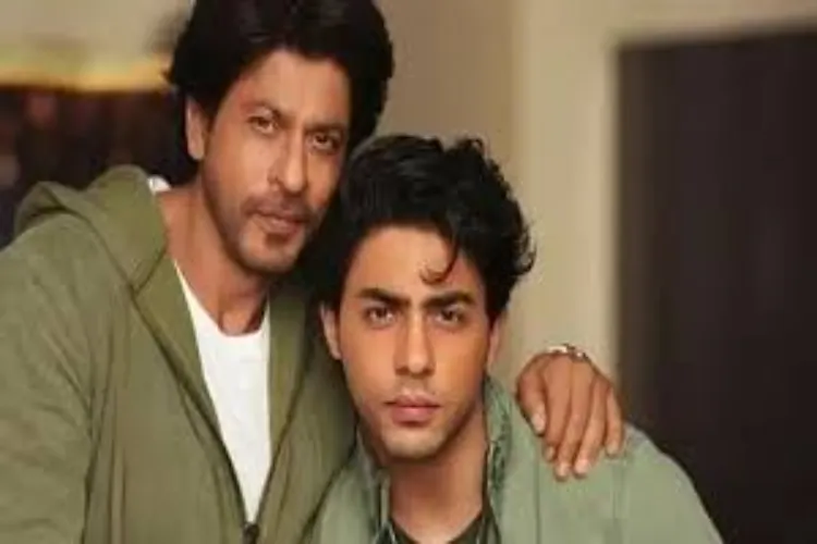 Shah Rukh Khan with son Aryan Khan (file)