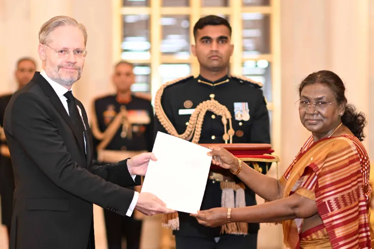 Danish Ambassador to India Rasmus Abildgaard Kristensen with President Droupadi Murmu (file)