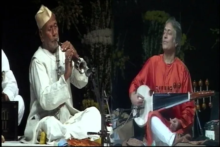 Ustad Amjad Ali Khan performing with Ustad Bismillah Khan (file)