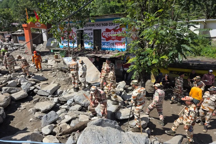 ITBP men rescuing people in Chamoli, Uttarakhand