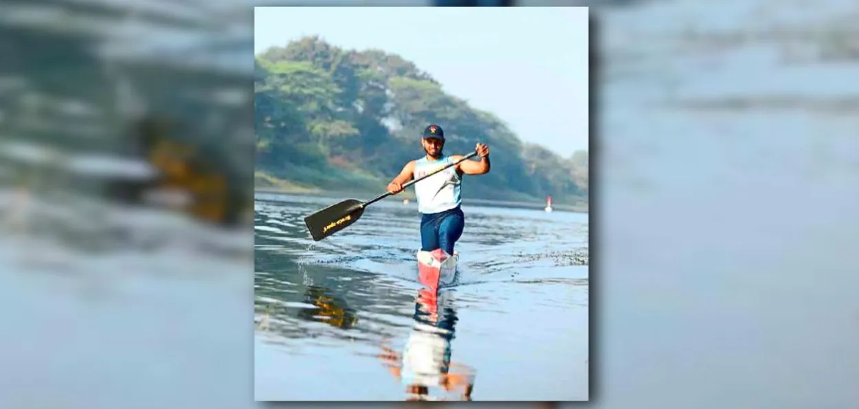Saad Mohammad Zahirali Patel practicing in the Godavari river