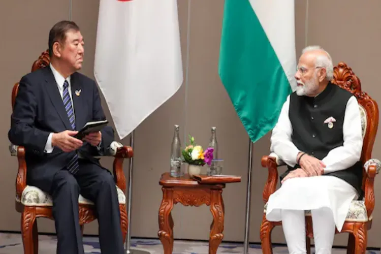 PM Narendra Modi with Japanese counterpart Shigeru Ishiba (file)