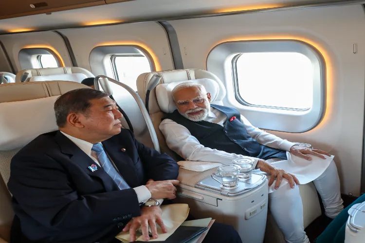 Prime Minister Narendra Modi and Japanese Prime MInister Ishiba in the train