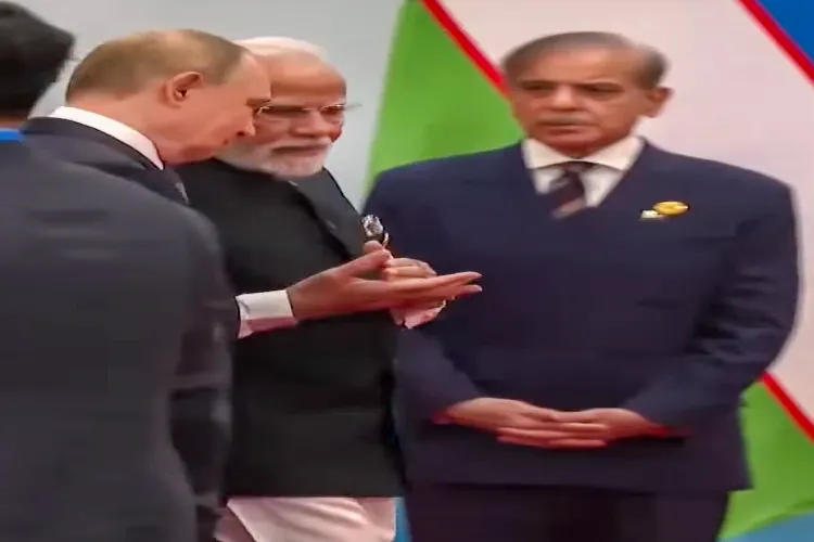 Prime Minister Narendra Modi with Russian President Vladimir Putin at the 25th SCO Heads of State Council Summit