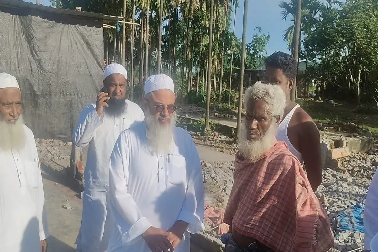 Jamiat Ulama-i-Hind president Maulana Mahmood Madani meeting people in Golpara, Assam