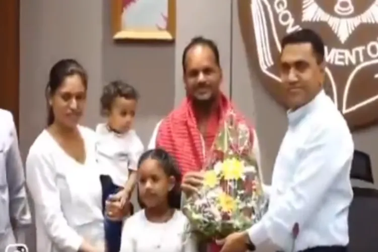 Pakistani Christian Brenden Crasto receiving Indian citizenship under CAA in Goa