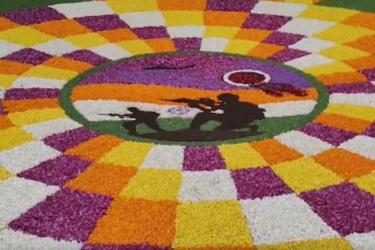 Onam Rangoli calles Pookolam in memory of 26/11 victims at CST, Mumbai