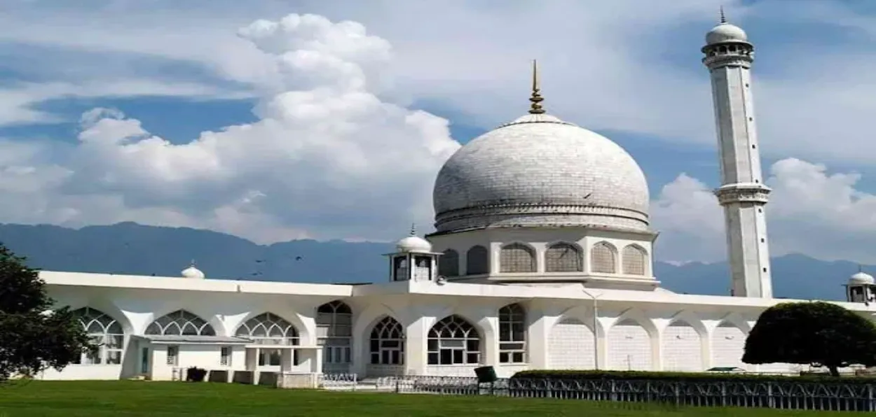 Hazratbal Dargah, Srinagar