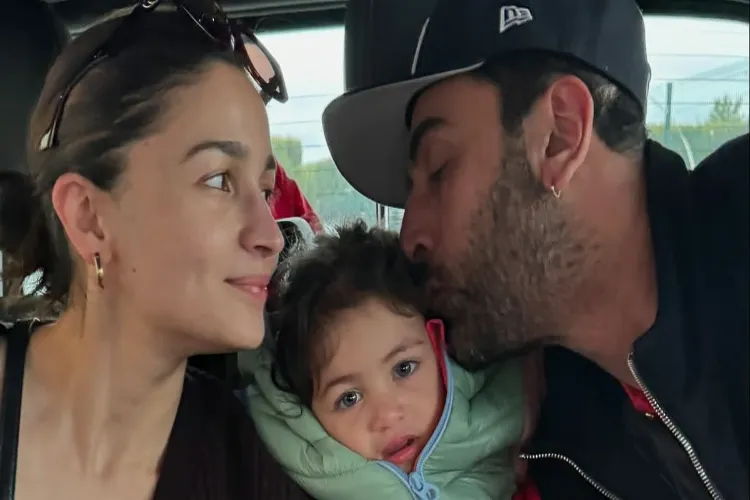Aliya Bhat and Ranbir Kapoor with daughter Raha