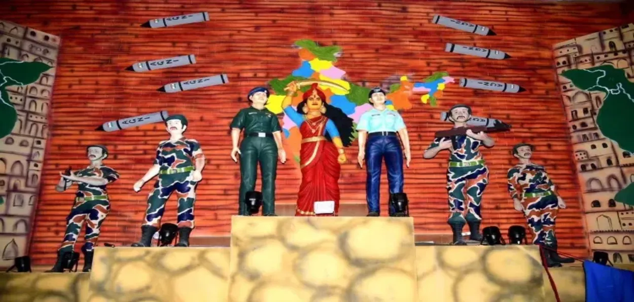 Statues of Col Sofiya Quraishi and  Wg Cdr Vyomika Singh in the Puja Pandal