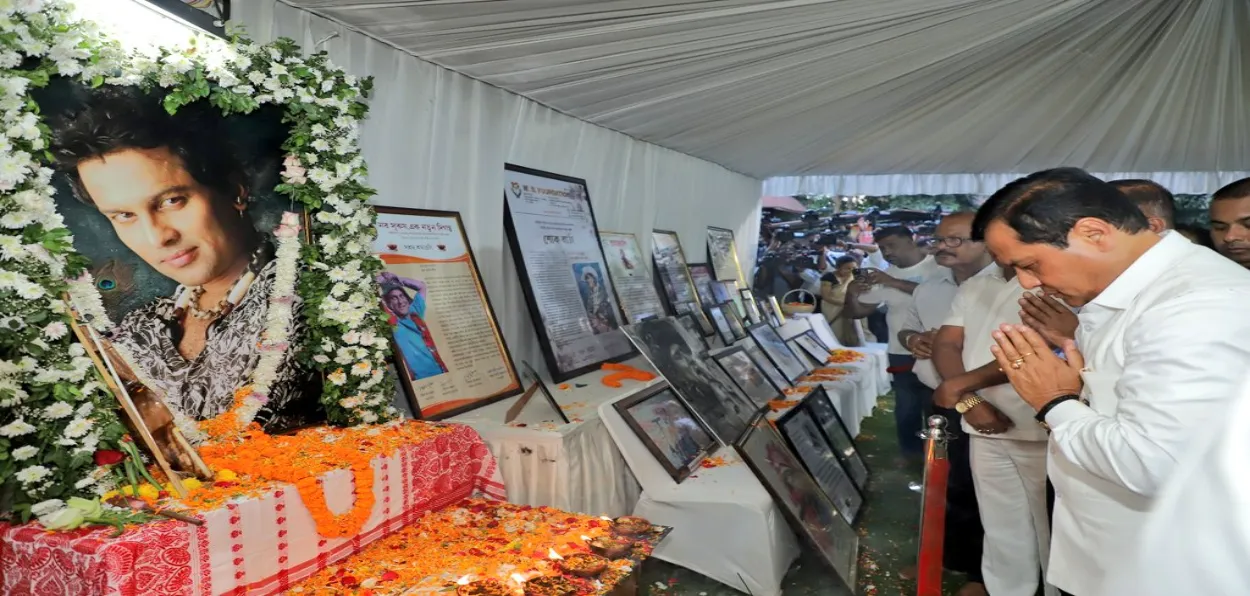 People offering tributes to Zubeen Garg on his ardhshradha