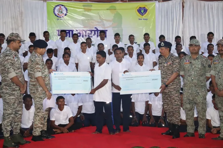 Surrendered Maoists with Police