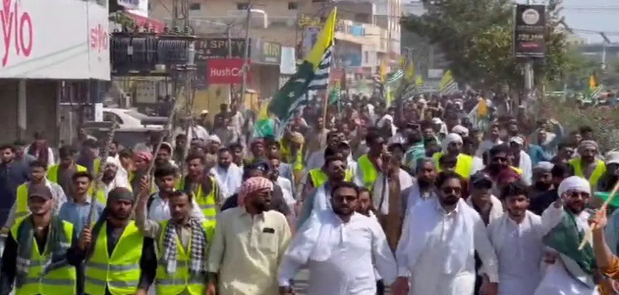 Angry protesters in Muzaffarabad (X)