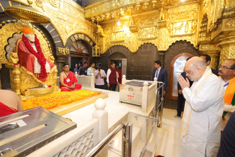Amit Shah offers prayers at Sai Baba temple in Shirdi