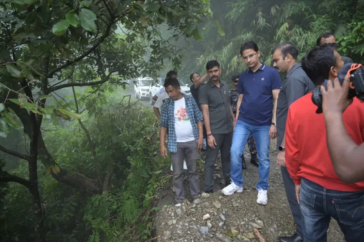 Rescue of those trapped in rains and landslides in progress