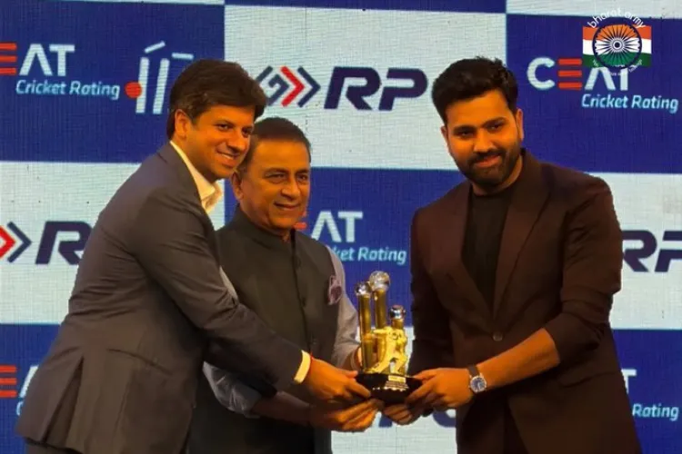 Former Indian Skipper Rohit Sharma receiving the award