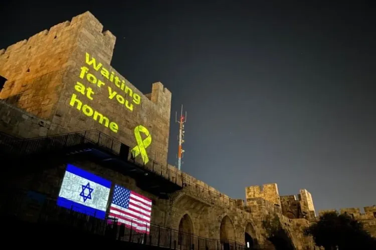 Tower of David in jerusalem lights up for hostages, ahead of their release