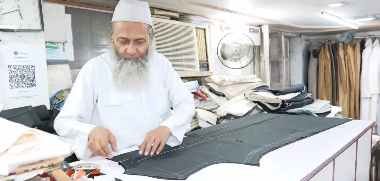Mehdi Hassan at work