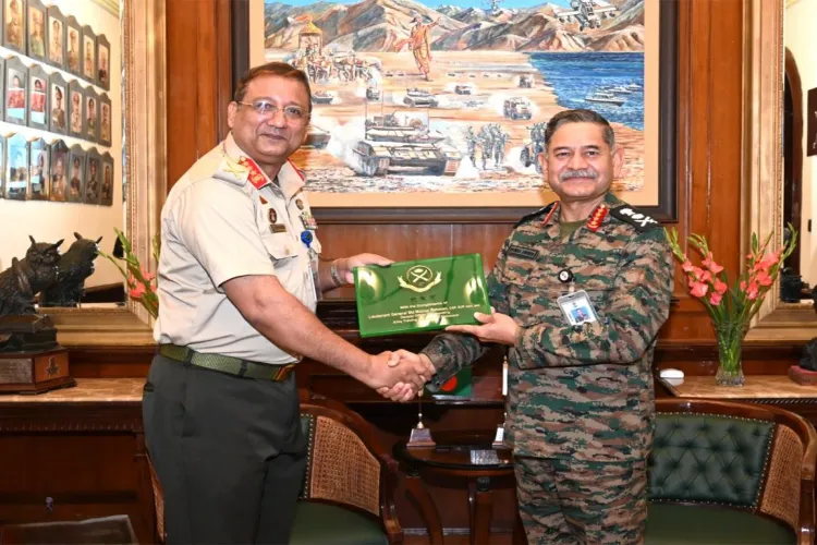 Chief of Army Staff, General Upendra Dwivedi with Lieutenant General Md Mainur Rahman of Bangladesh Army