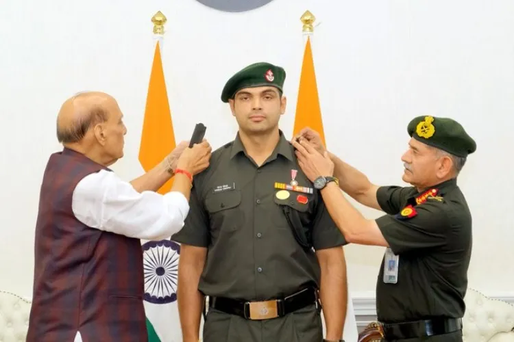 Defence Ministser honouring Olympian Neeraj Chopra