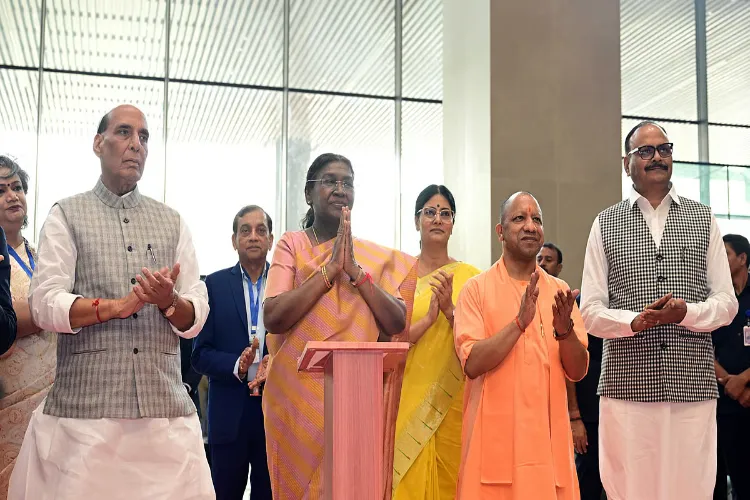 President Droupadi Murmu, Defence Minister Rajnath Singh and UP CM Yogi Adityanath at the inauguration of Yashoda Medicity at Indirapuram