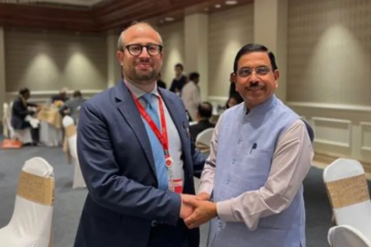 Benoit Faraco, France's Special Envoy for Climate Negotiations, with Union Minister of New and Renewable Energy, Pralhad Joshi