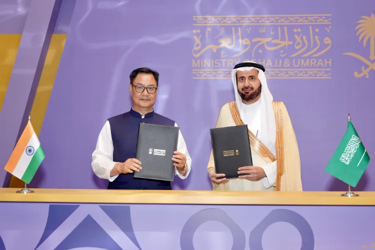 Minister for Minority Affairs Kiren Riiju and Saudi Minister of Hajj & Umrah Dr. Tawfiq bin Fawzan Al-Rabiah, after signing the agrement