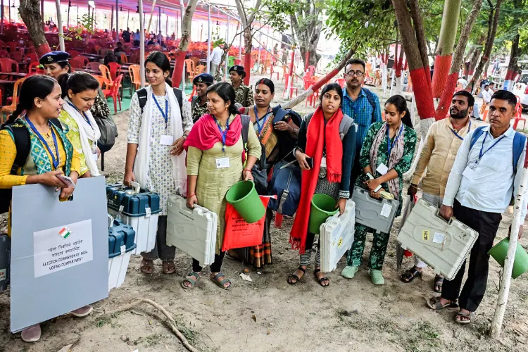 Polling officials in Jehanabad