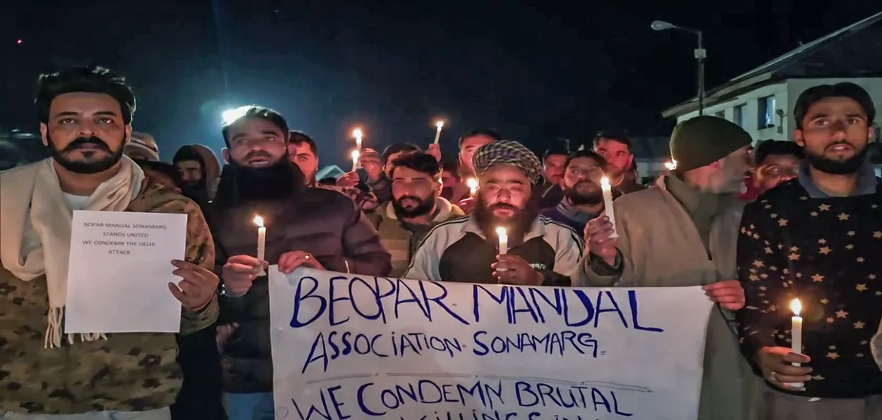 Locals in Sonmarg, Kashmir hold a candle protests against perpetrators of Delhi blast