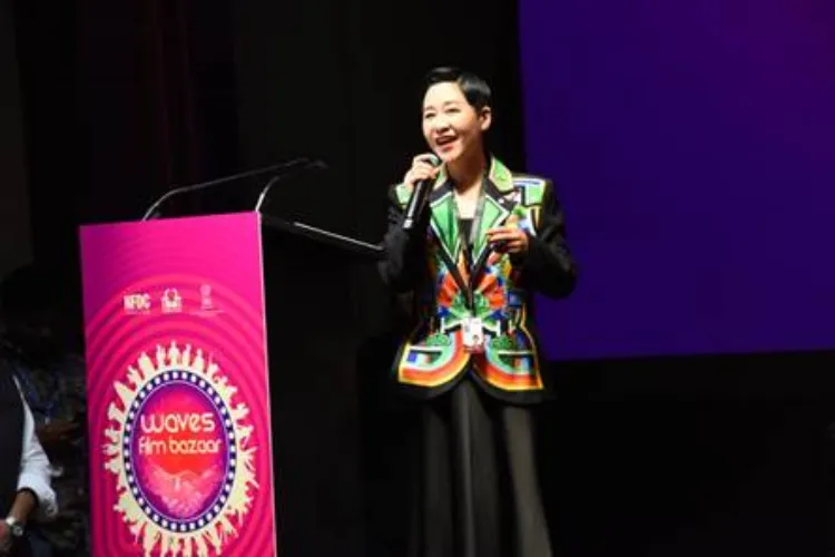 South Korean lawmaker Jaewon Kim singing Vande Mataram