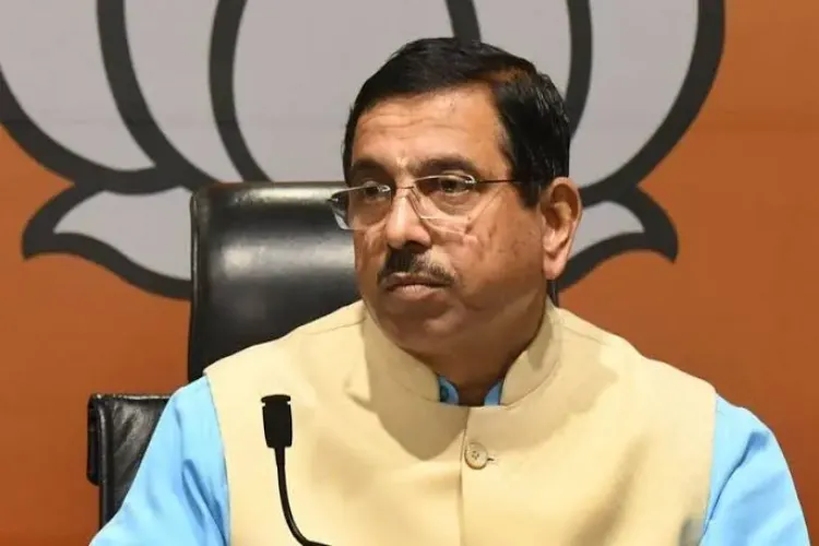  Union Cabinet Minister of Consumer Affairs, Food and Public Distribution; and Minister of New and Renewable Energy Prahlad Joshi