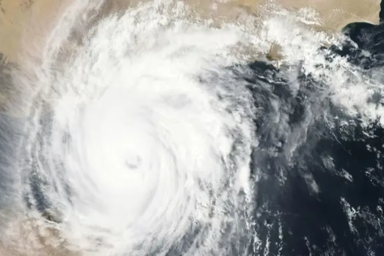 Cyclone Ditwah (Chennai, Tamil Nadu)