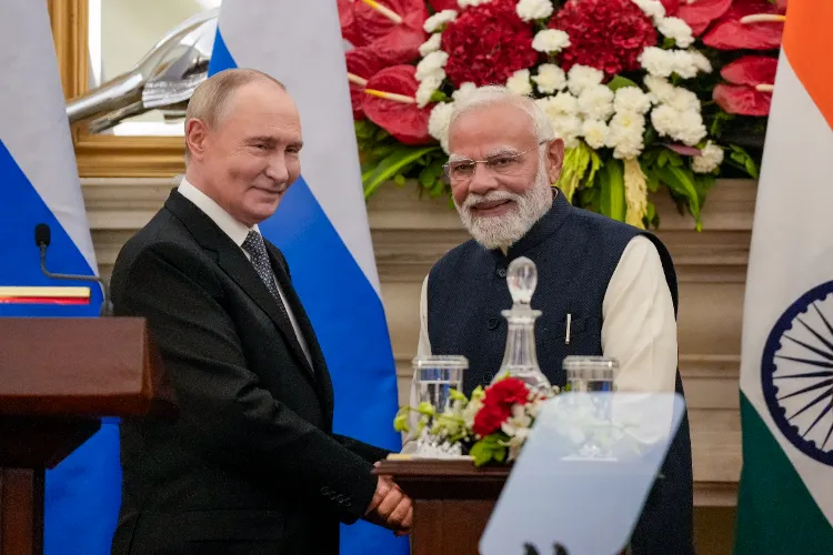 Prime Minister Narendra Modi with  President Vladimir Putin