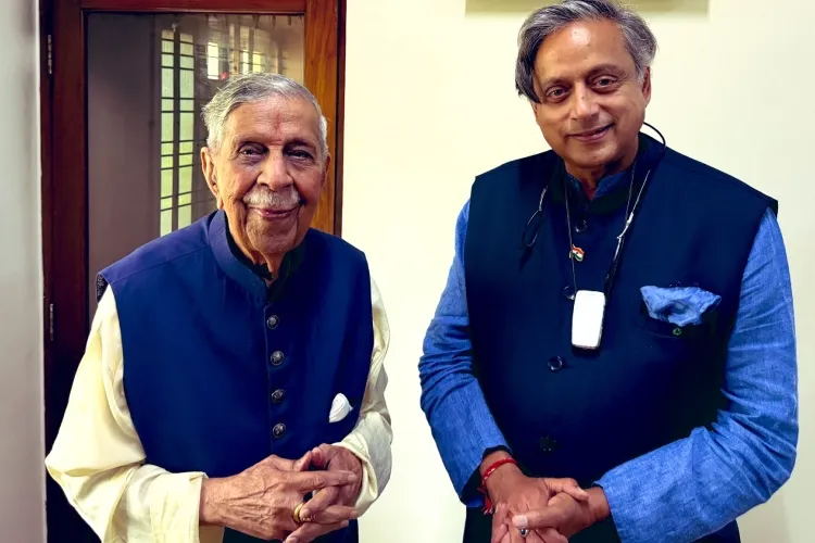 MP Shashi Tharoor  withex- Chief Justice of India, M. N. Venkatachelliah