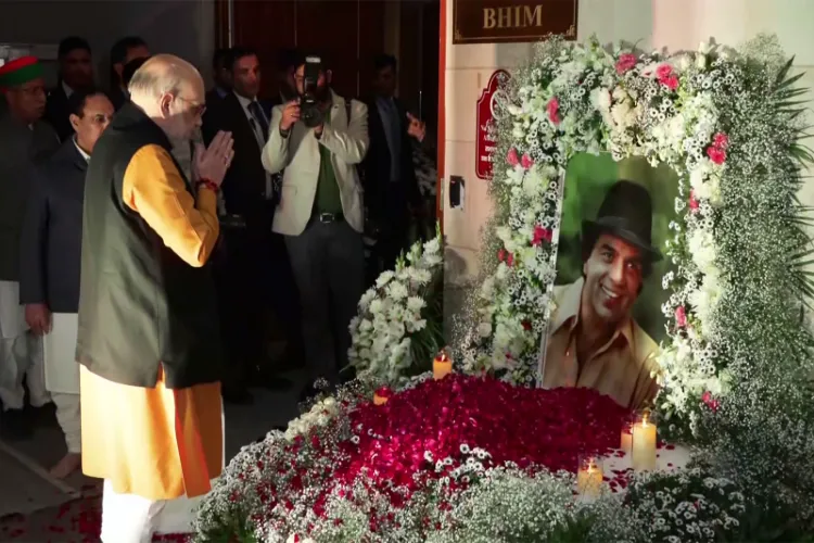 Union Home Minister Amit Shah pays tribute to Dharmendra
