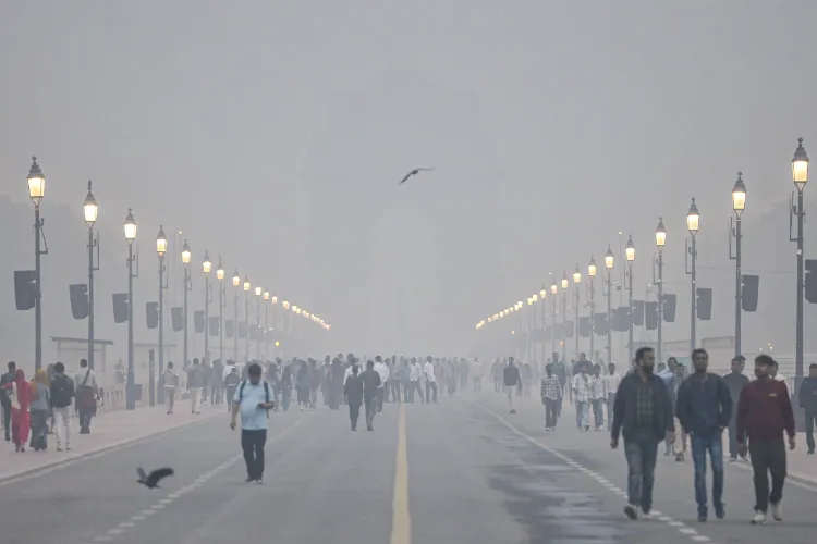 Delhi chokes as AQI hits season’s worst at 461
