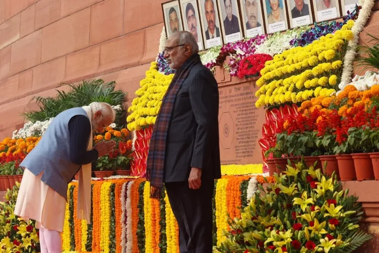 Prime Minister Narendra Modi  payting tributes to the martyers pf 2001 Parliament terrorist attack