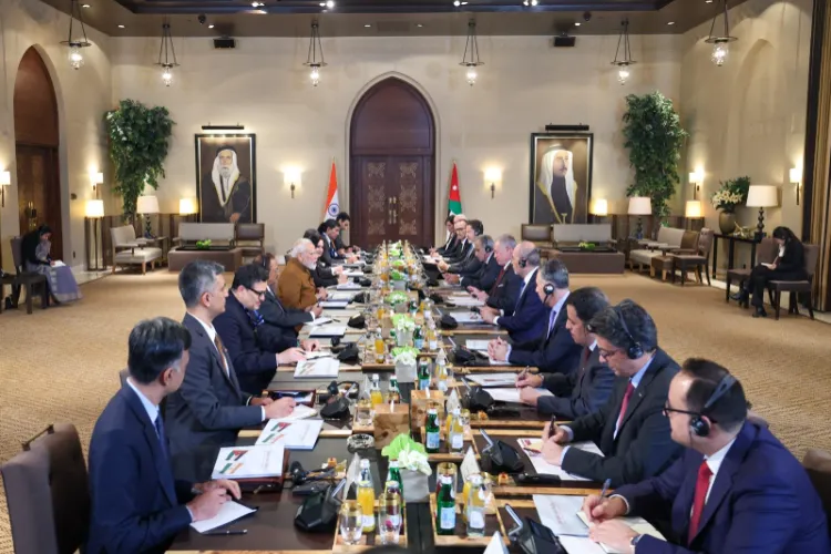 Prime Minister Narendra Modi leading the Indian delegation in talks with Jordan in Amman