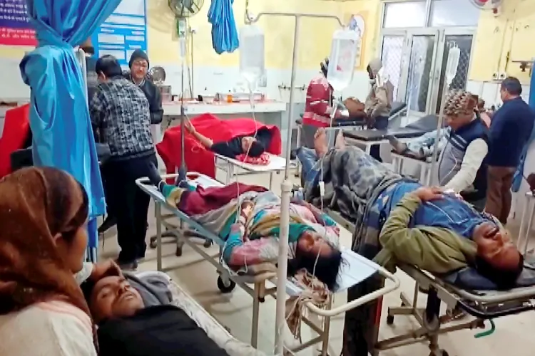  Injured passengers receive treatment at a hospital after a fog-hit pile-up involving buses and cars sparked fires on the Yamuna Expressway, in Mathura