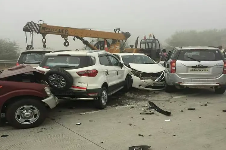 Yamuna Expressway accident