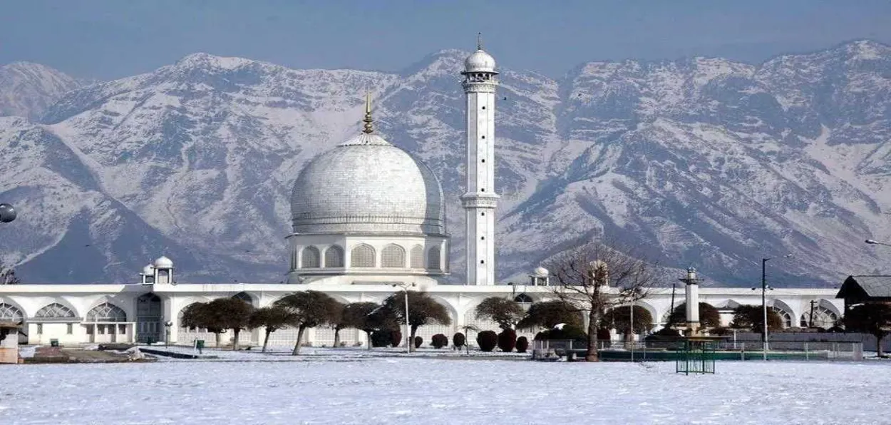 Hazratbal Shrine which houses a relic of the Prophet Muhammad, Srinagar