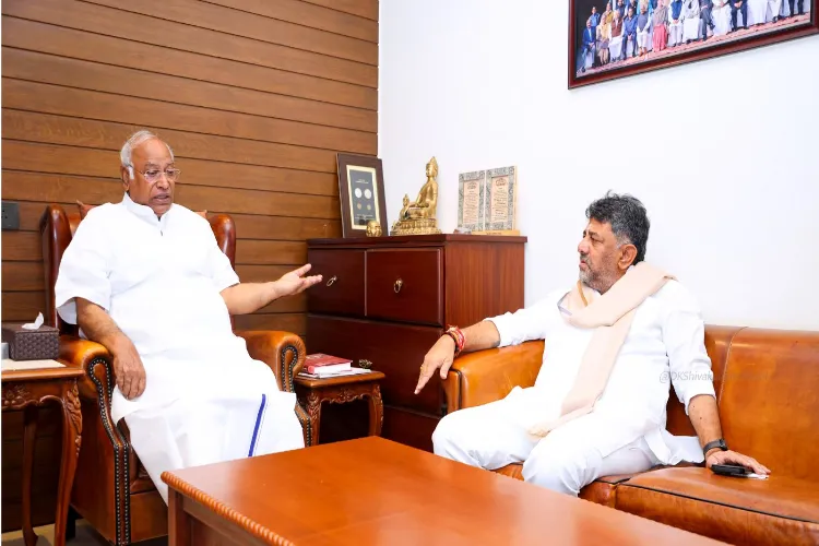 Karnataka Deputy Chief Minister D K Shivakumar met Congress President Mallikarjun Kharge at his residence