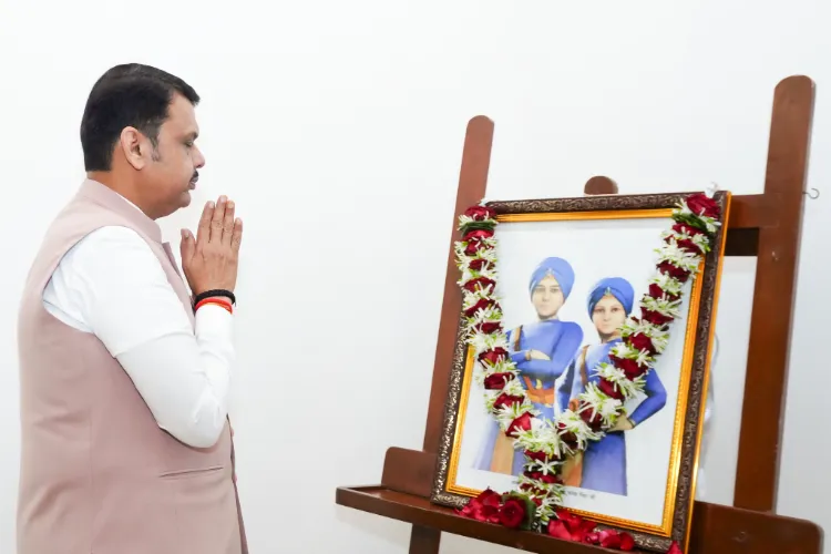 CM Devendra Fadnavis humbly offered floral tributes to the Sahibzades of Guru Gobind Singh ji, the tenth Guru of the Sikhs, on Veer Bal Diwas at his official residence in Mumbai